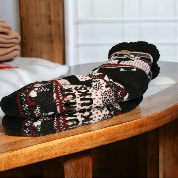 Muk Luks Women’s Cabin Socks Black and Candy Apple Red NWT Size Small (5/7) - Picture 5 of 5